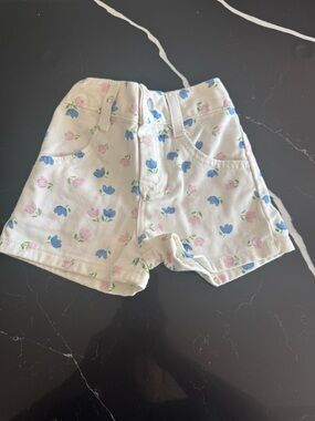 Riders by Lee White Shorts with Pink and Blue Floral Print